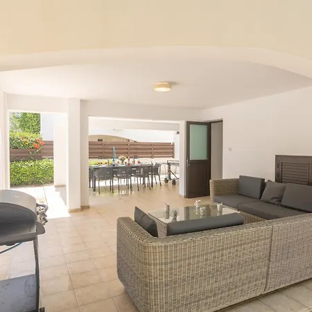 Ferienvilla Fuer 10 Personen In Protaras